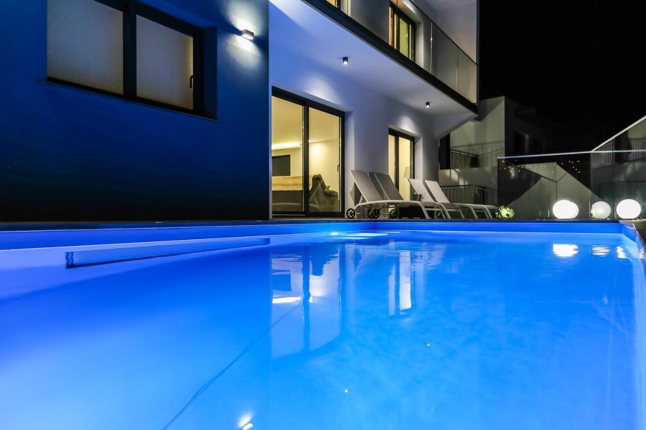 A&M House II Luxury Holidays Home Arco da Calheta  Extérieur photo